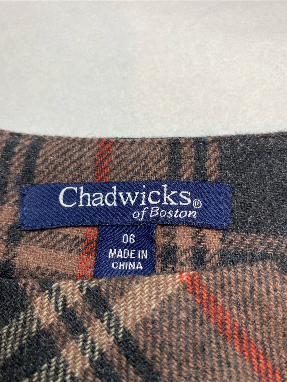 Chadwicks of Boston Academia Wool Blend Plaid Pencil Skirt Brown Size 6 - Picture 3 of 4